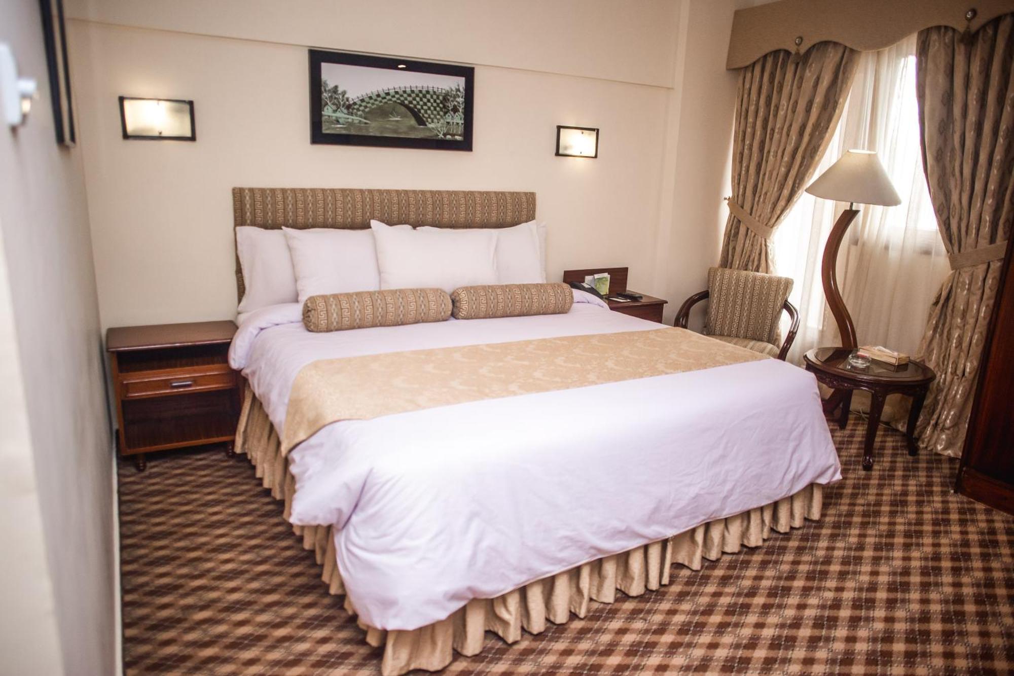 Mehran Hotel 卡拉奇 外观 照片