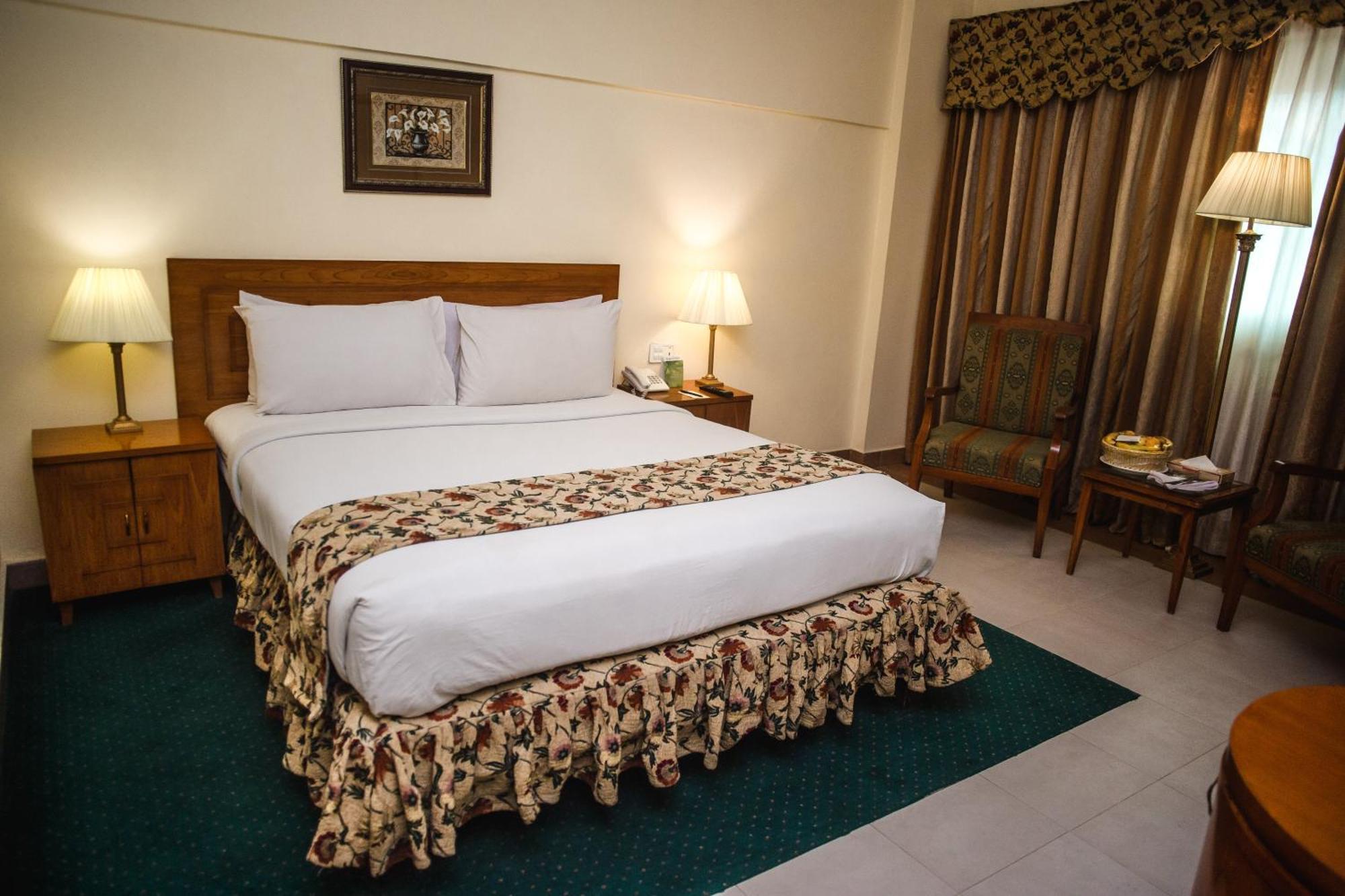 Mehran Hotel 卡拉奇 外观 照片